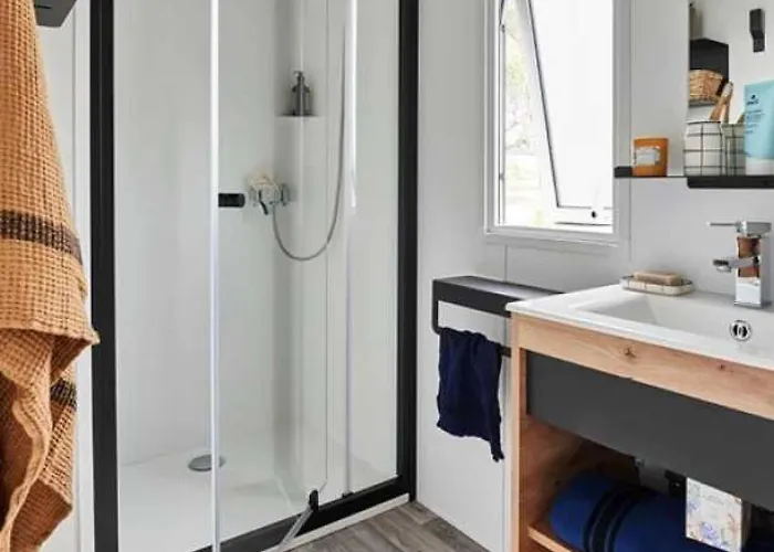 Camping 4 Etoiles - Piscine - Eehi00 *