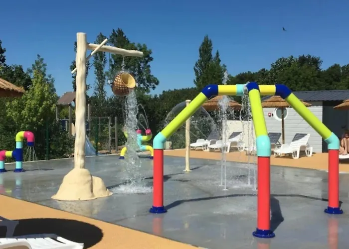 Camping 4 Etoiles - Piscine - Eehi00 *